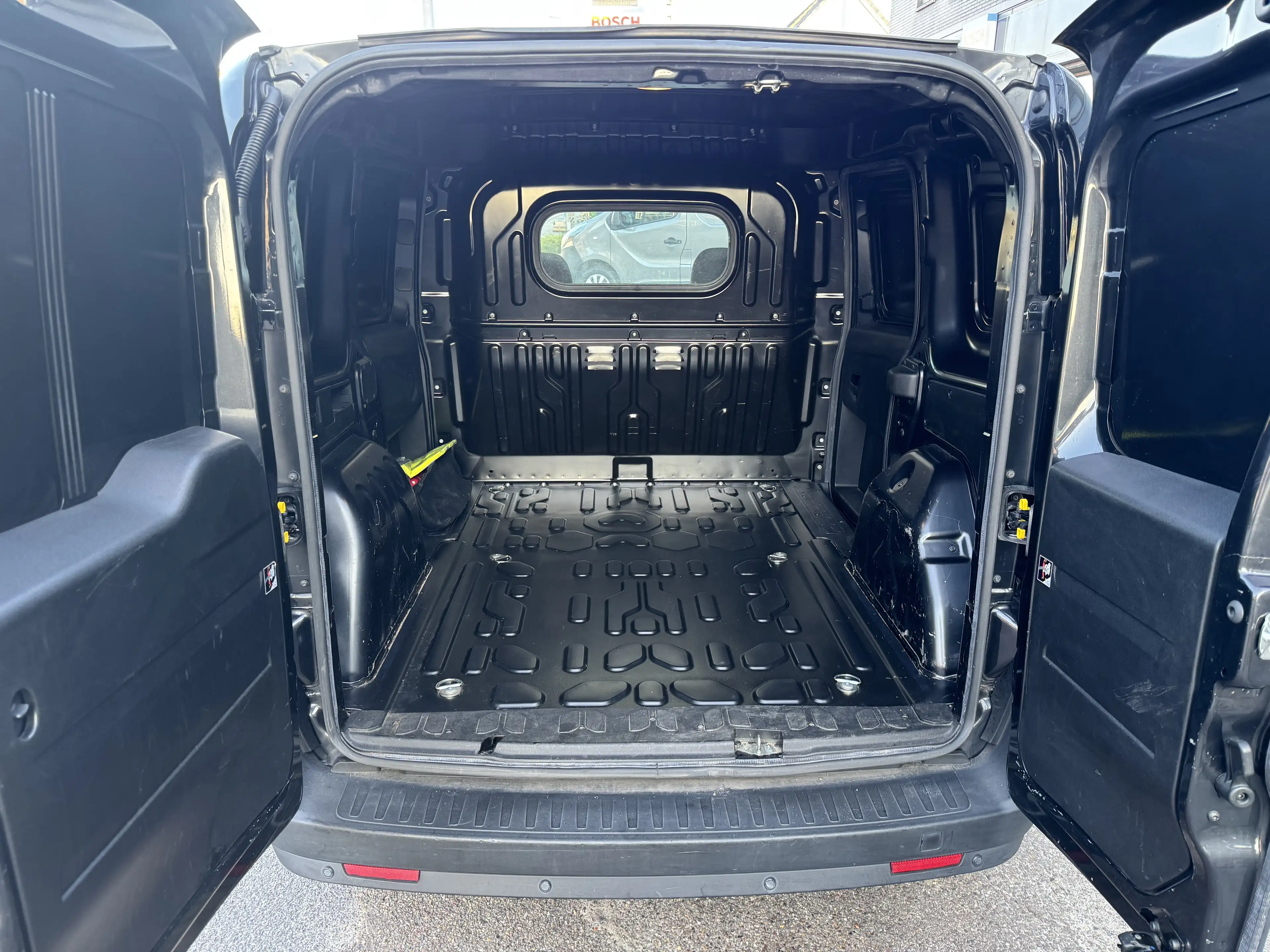 Opel Combo D Cargo 1.6CDTI 105PK — photo 8