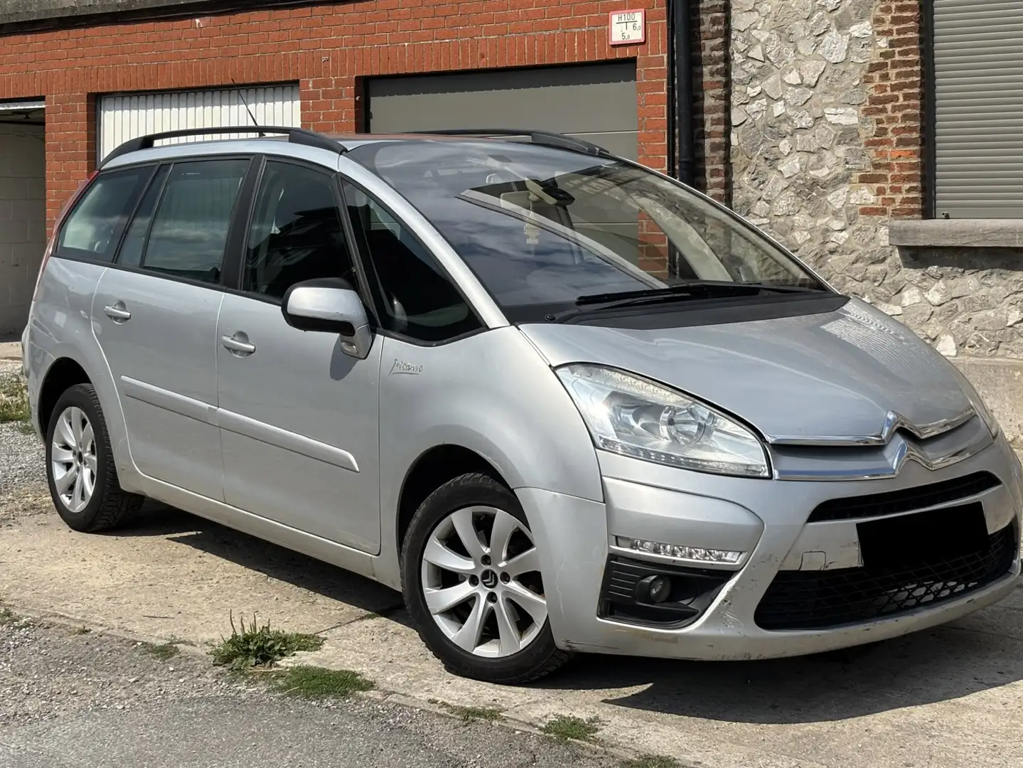 Citroen Grand C4 Picasso 1.6 HDi Business GPS FAP (Fleet) Grijs - 1