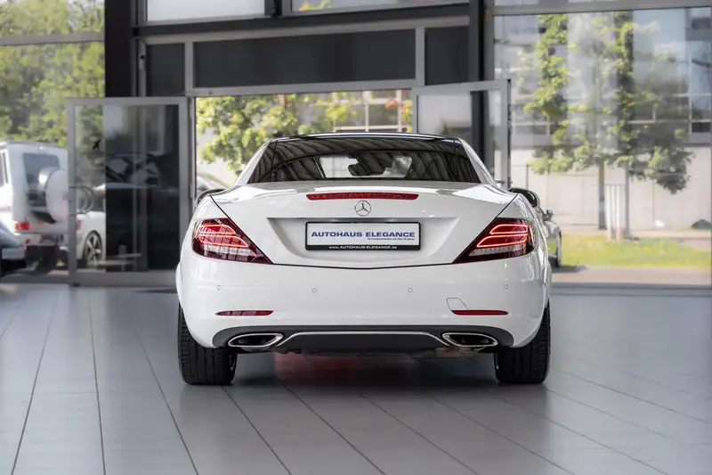 Annonce voiture d'occasion Mercedes-Benz SLC 300 - CARADIZE