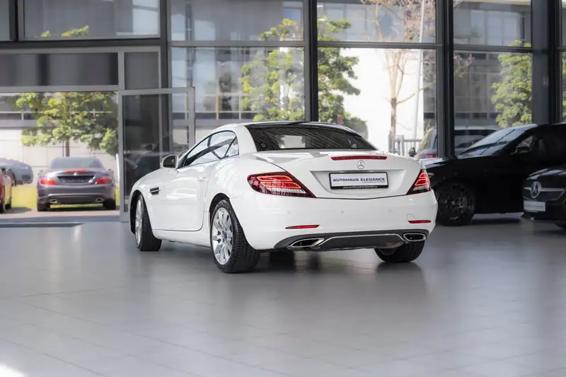 Annonce voiture d'occasion Mercedes-Benz SLC 300 - CARADIZE