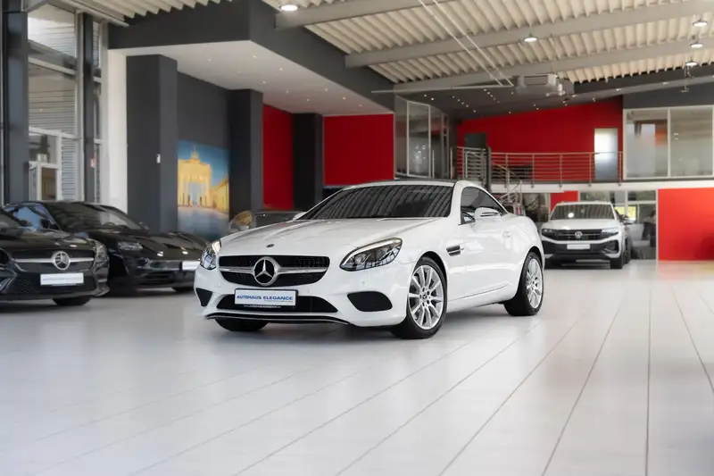 Annonce voiture d'occasion Mercedes-Benz SLC 300 - CARADIZE