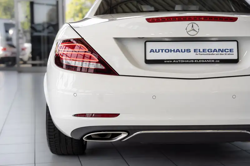 Annonce voiture d'occasion Mercedes-Benz SLC 300 - CARADIZE