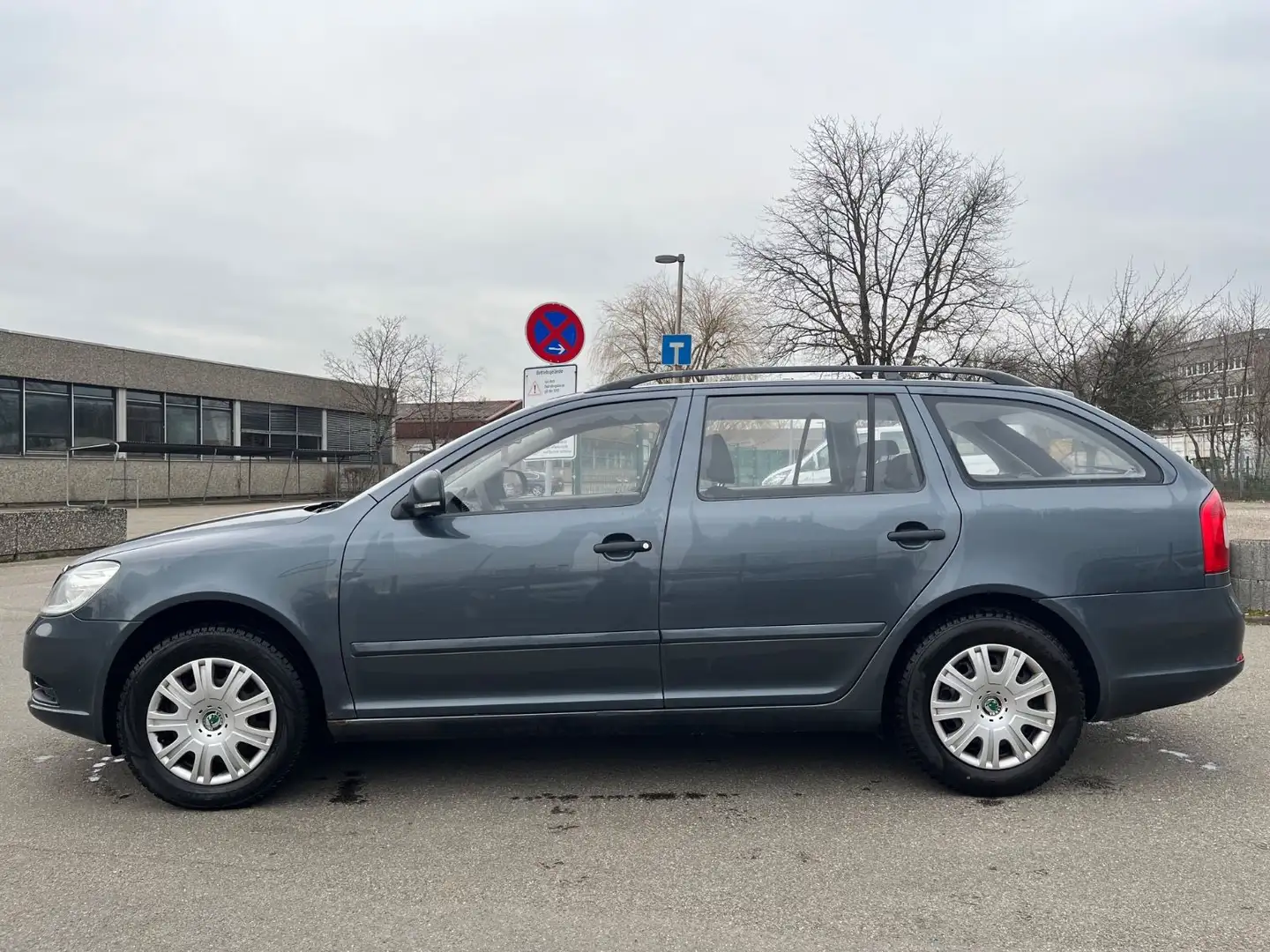 Skoda Octavia Combi Classic/2.Hand Gris - 2