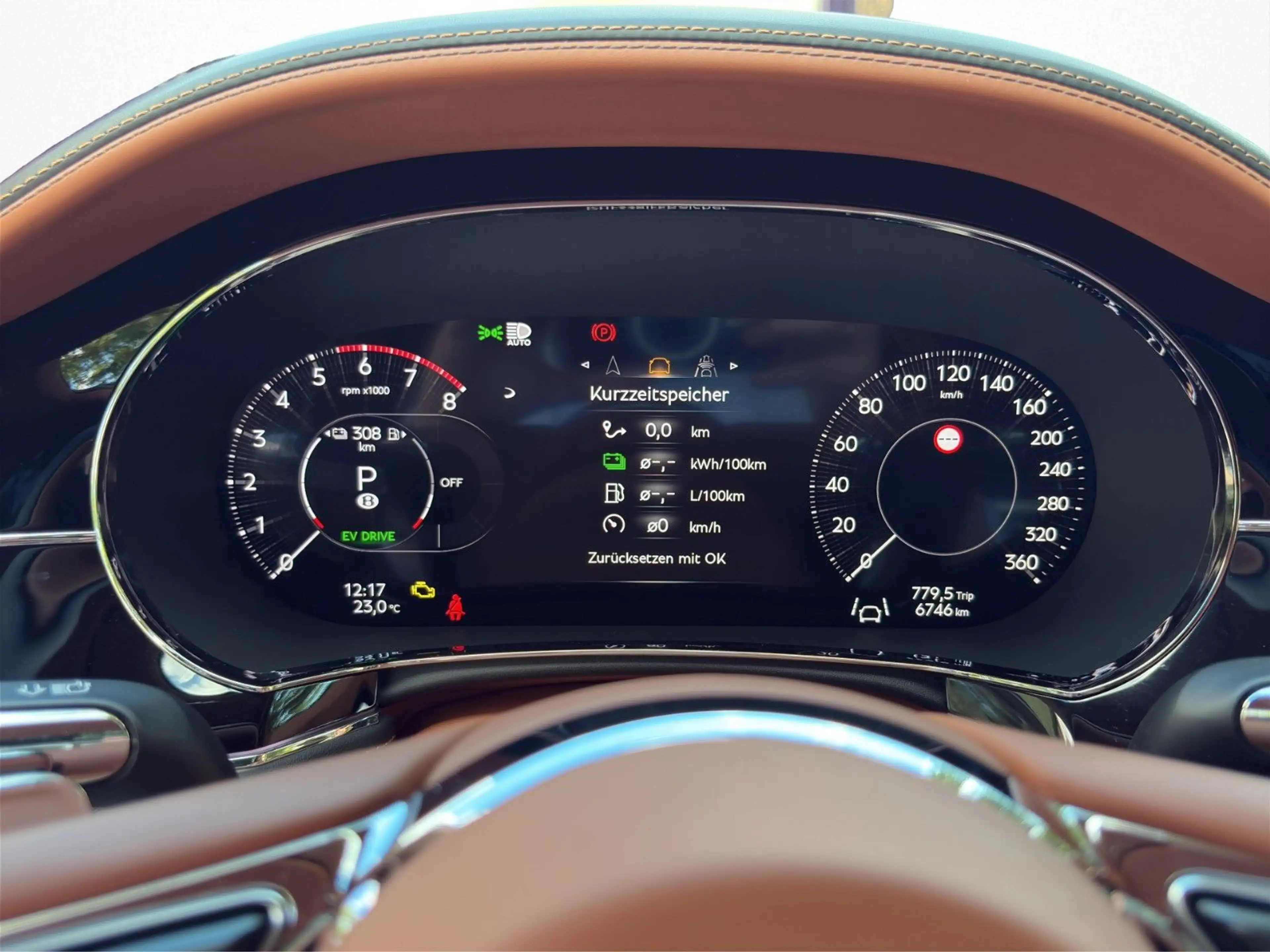 Bentley Flying Spur Azure — photo 15