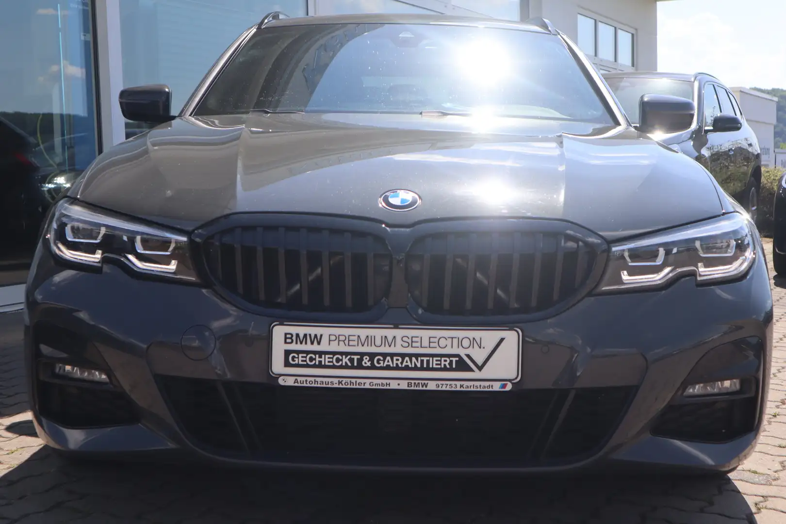 BMW 330 d Touring M Sport DAB LED WLAN Tempomat AHK Gris - 2
