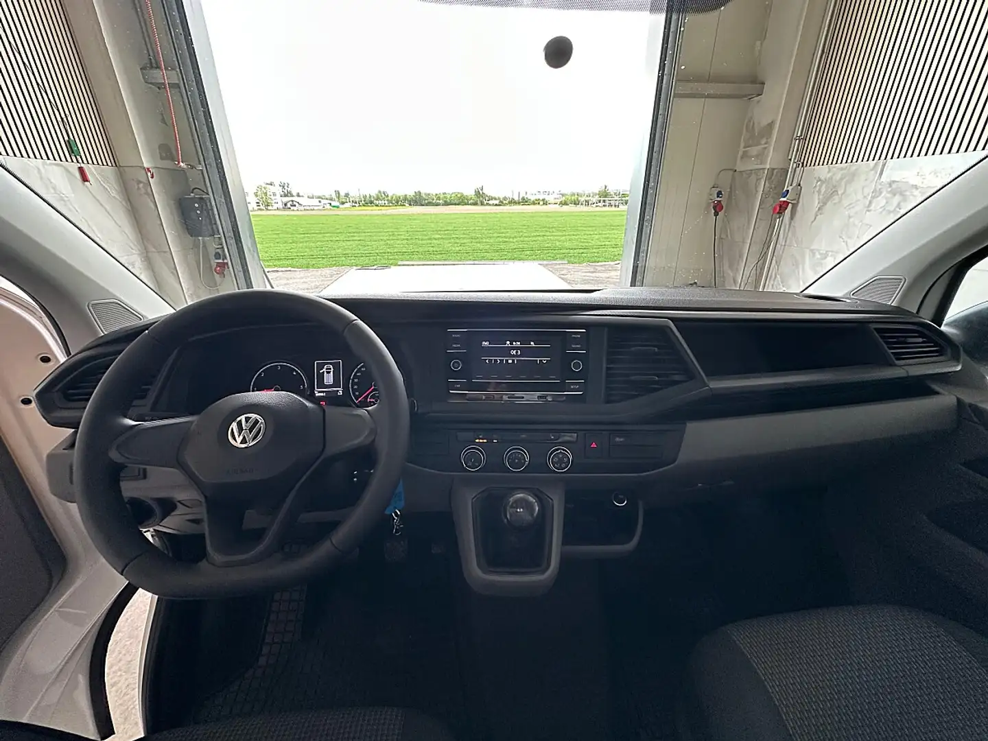 Volkswagen T6.1 Transporter KR Flügeltüren 2,0 TDI PS150, LED Scheinwerfer... Weiß - 2