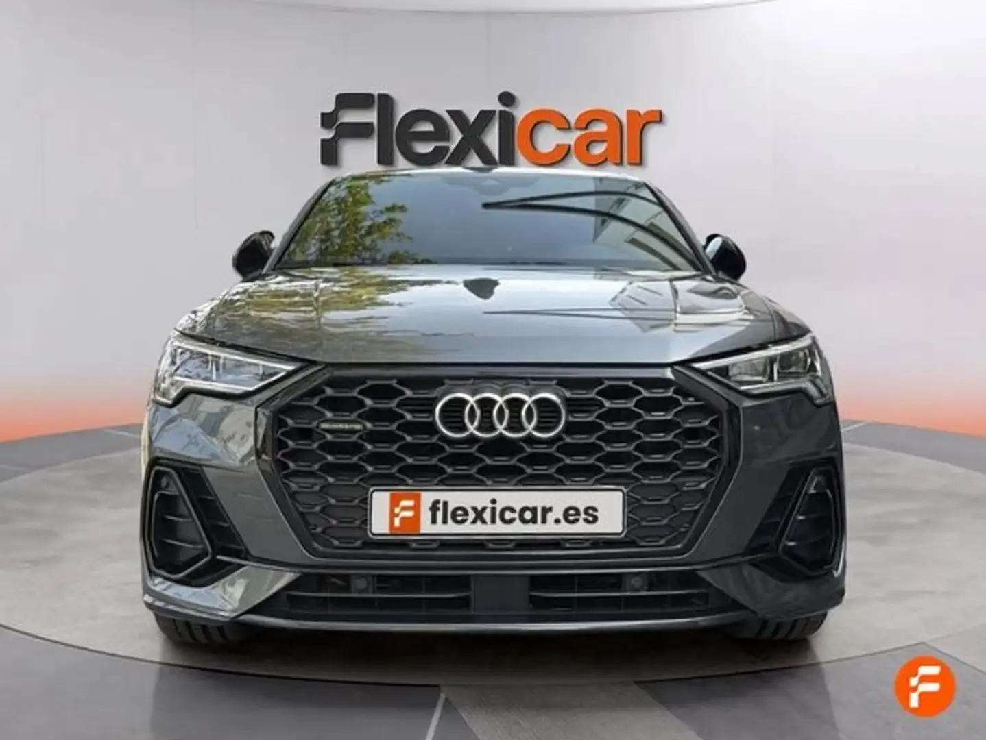Audi Q3 45 TFSI Black line quattro S tronic Gris - 2