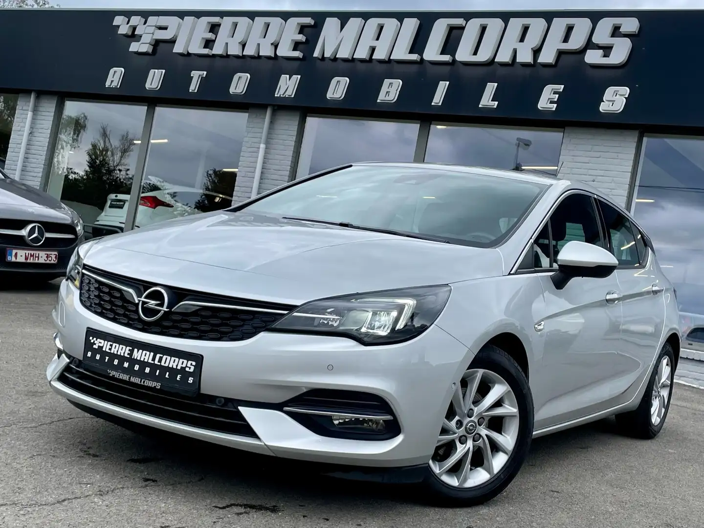 Opel Astra 1.2 Turbo / LED / CARPLAY / GPS / CAMERA / CRUISE Silber - 1