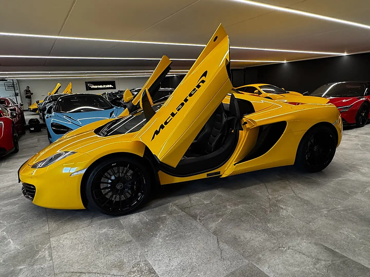 McLaren MP4-12C Spider MSO 1 Besitz Sammler Orig. Lack neues Se... Gelb - 2