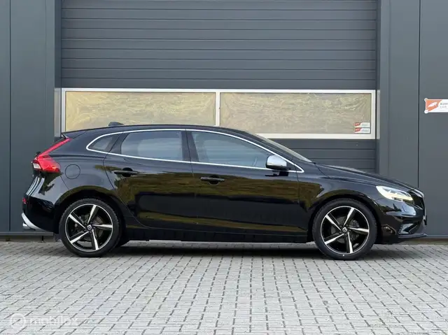 Volvo V40 2.0 D2 R-Design /Thor Hammer LED/ 1op20/ Super KMs