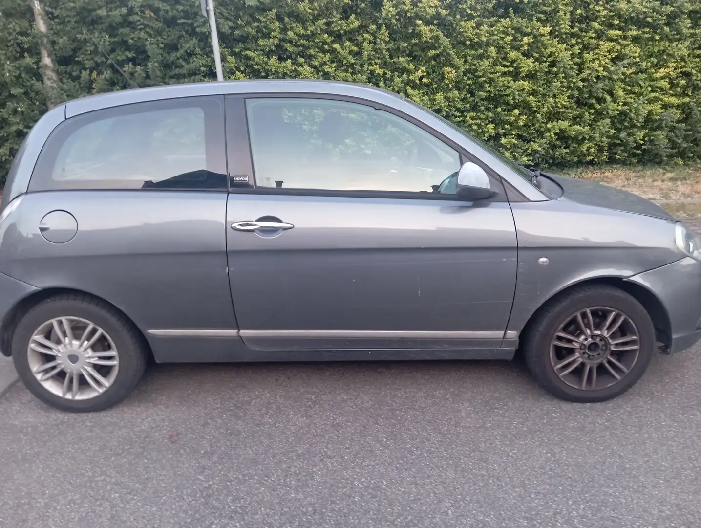 Lancia Ypsilon 1.4 8v Unyca ecochic Gpl - 1