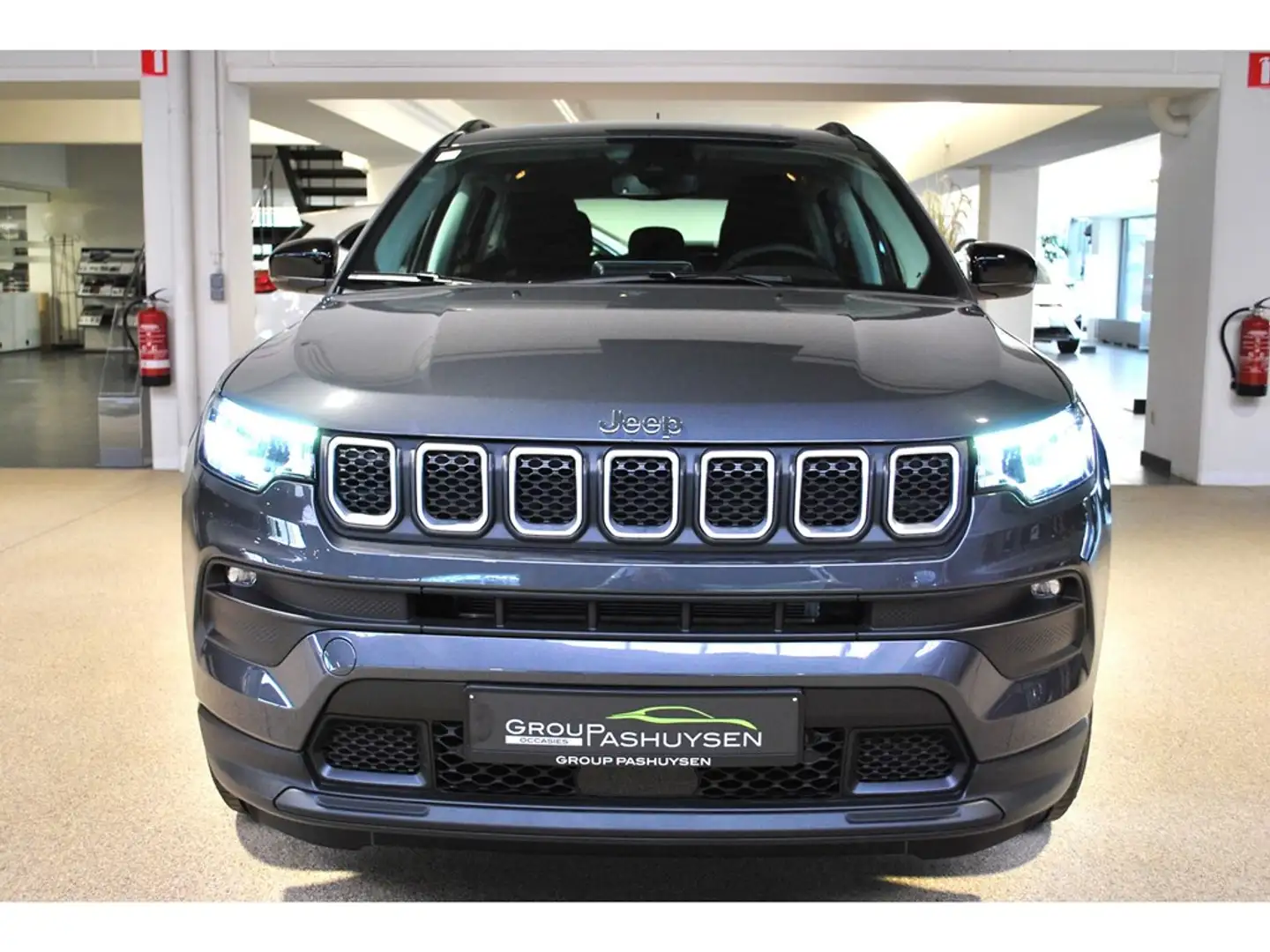 Jeep Compass T4 Longitude 4x2 GSE 1.3cc 150pk Grijs - 2
