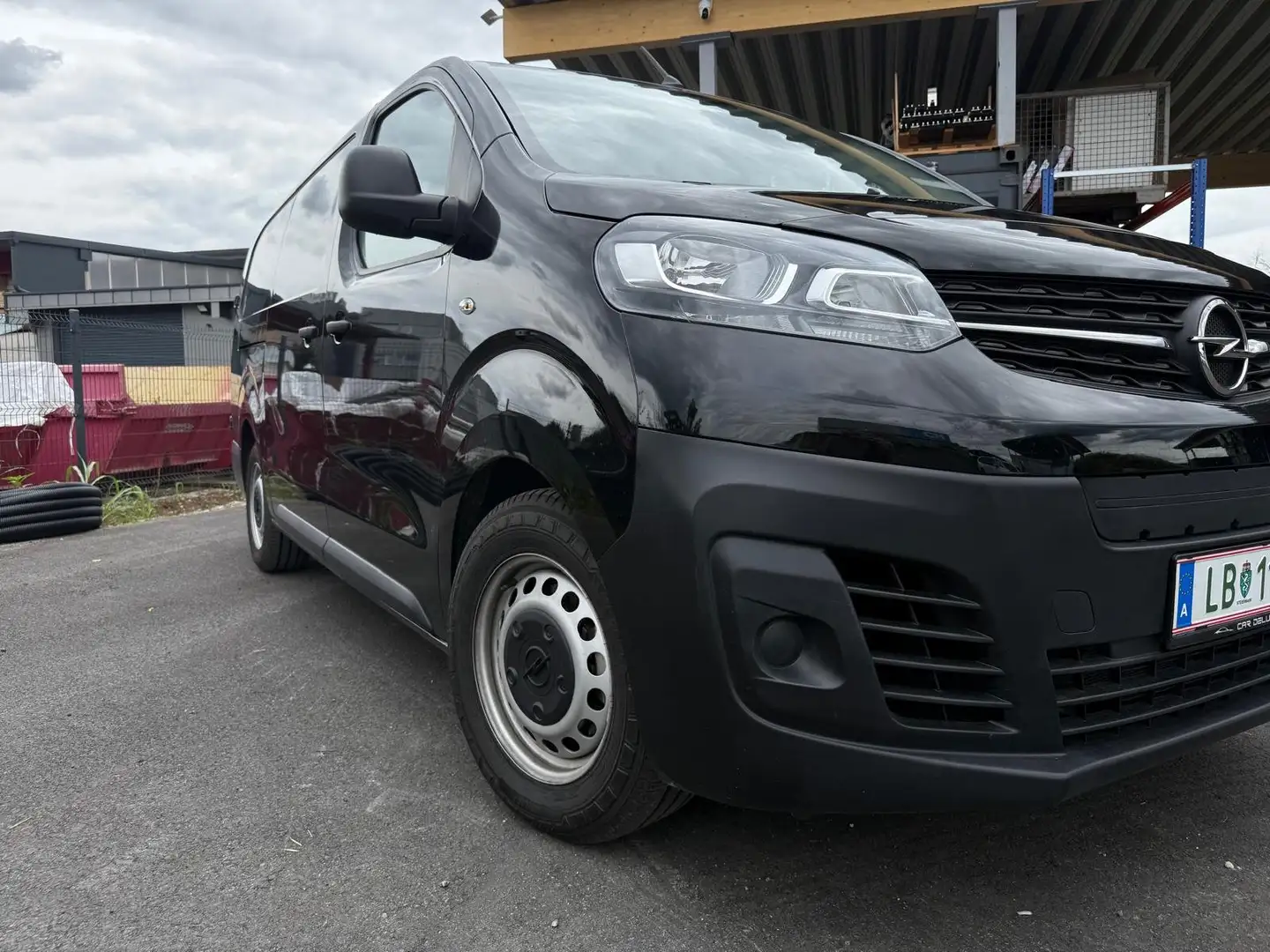 Opel Vivaro-e Schwarz - 2