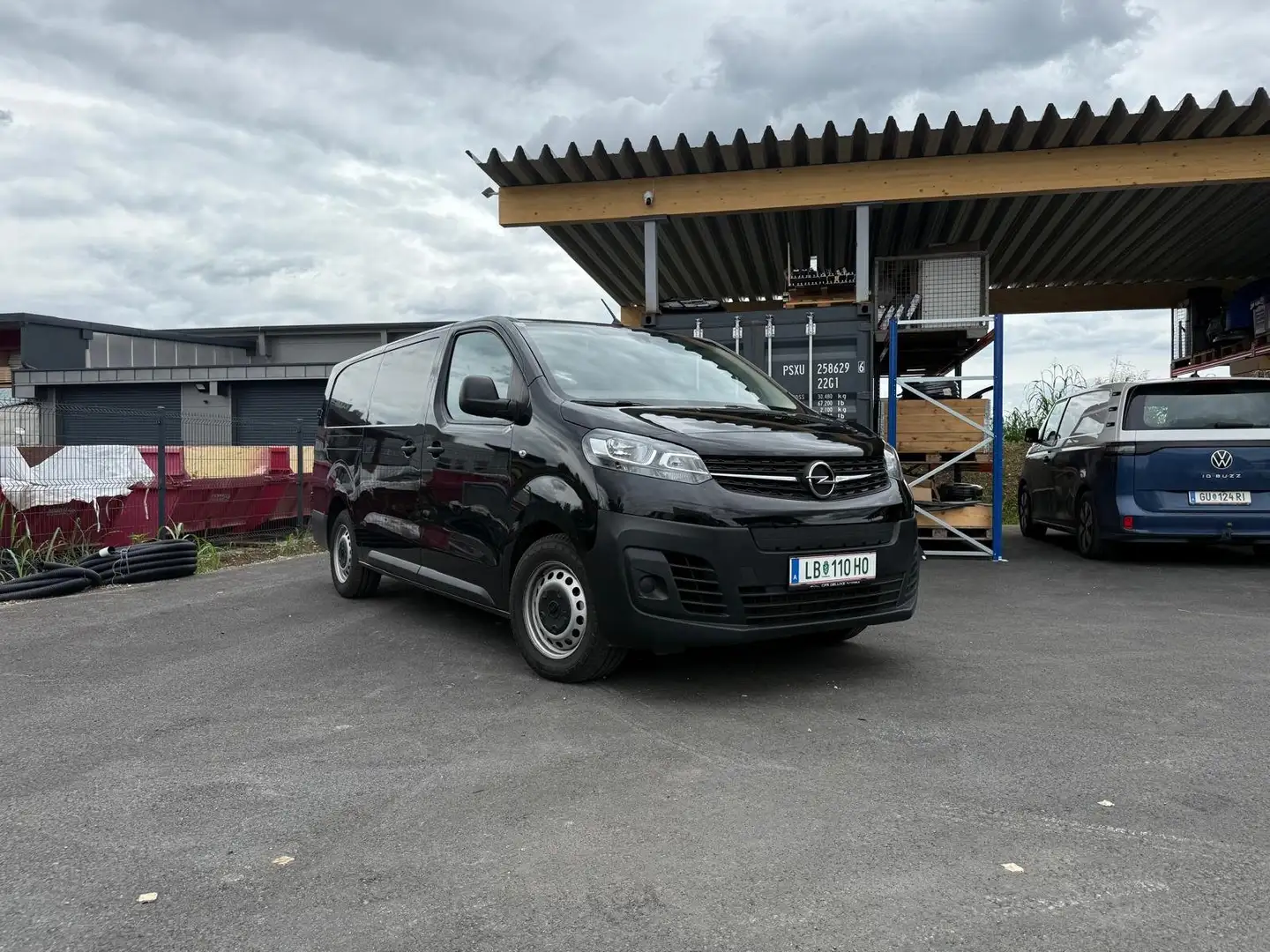 Opel Vivaro-e Schwarz - 1