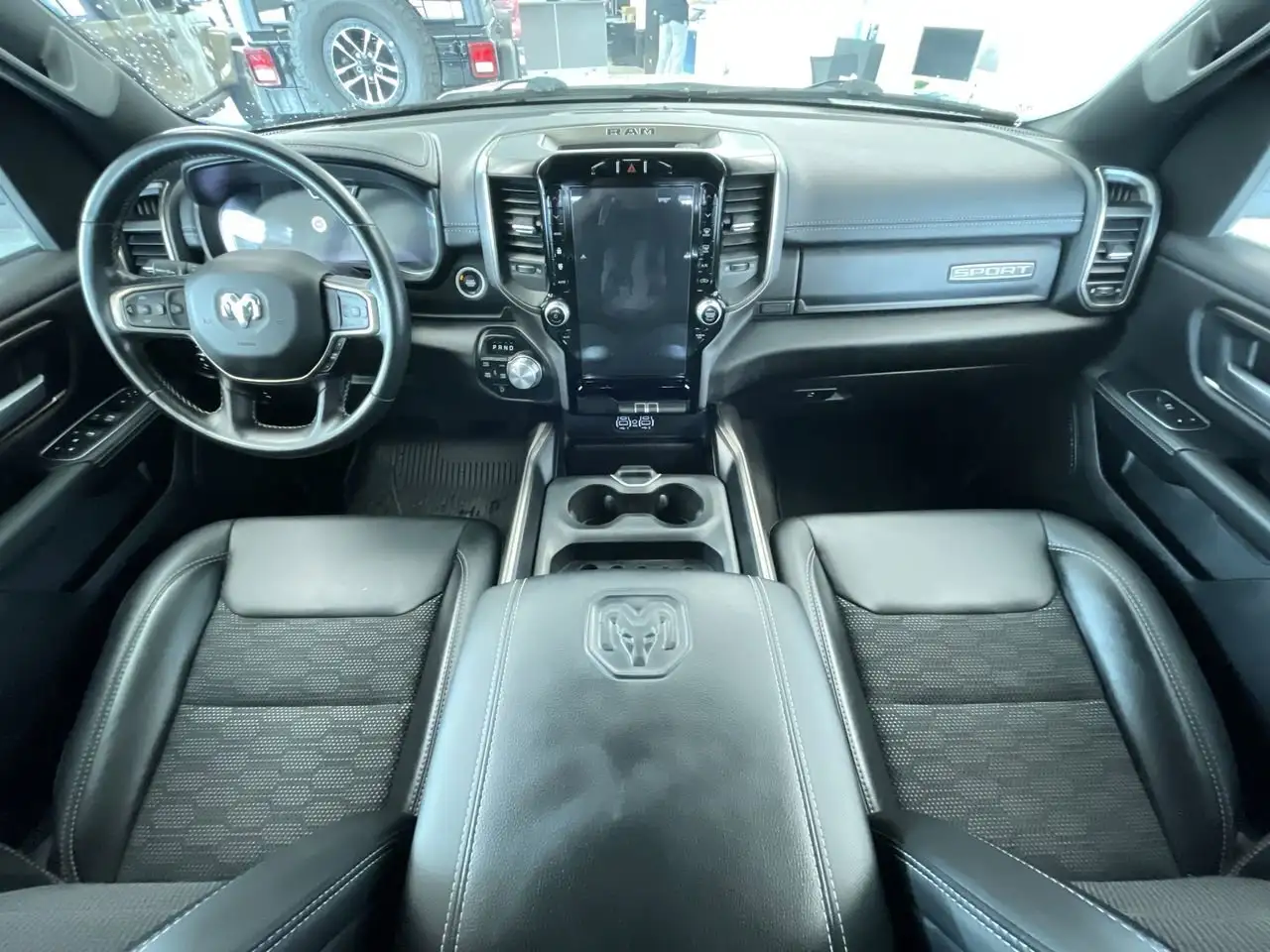 RAM 1500 снимка RAM 1500