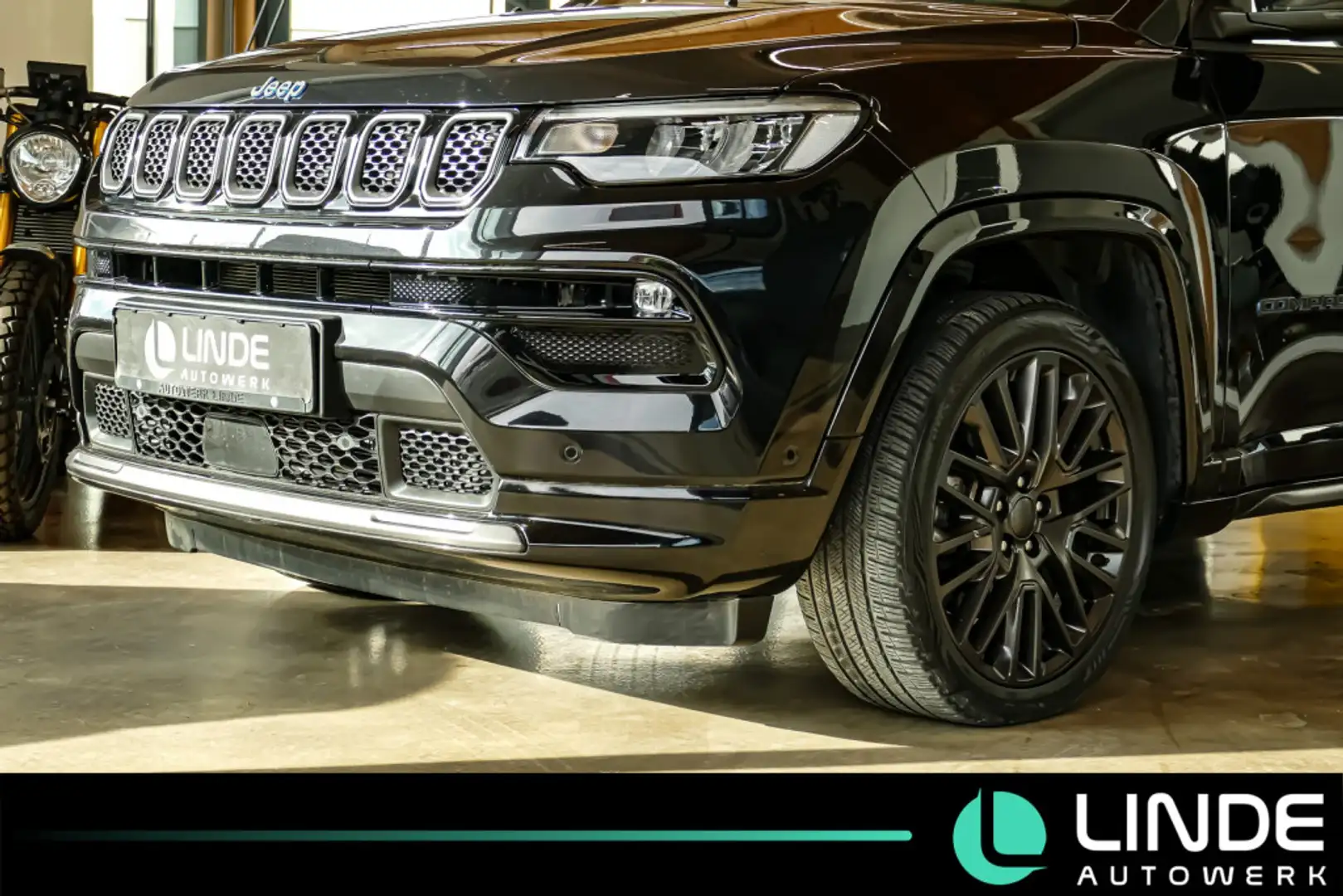 Jeep Compass S Plug-In Hybrid 4WD |NAVI|ACC|ALPINE Schwarz - 2