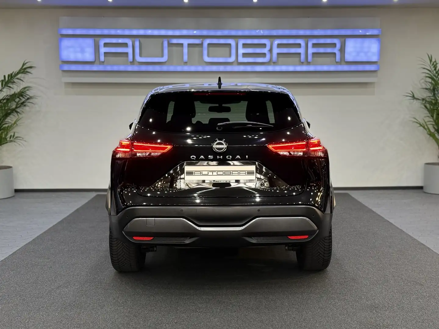 Nissan Qashqai N-CONNECTA 1.3 DIG-T NAVI*AMBI*360K*ACC Noir - 2