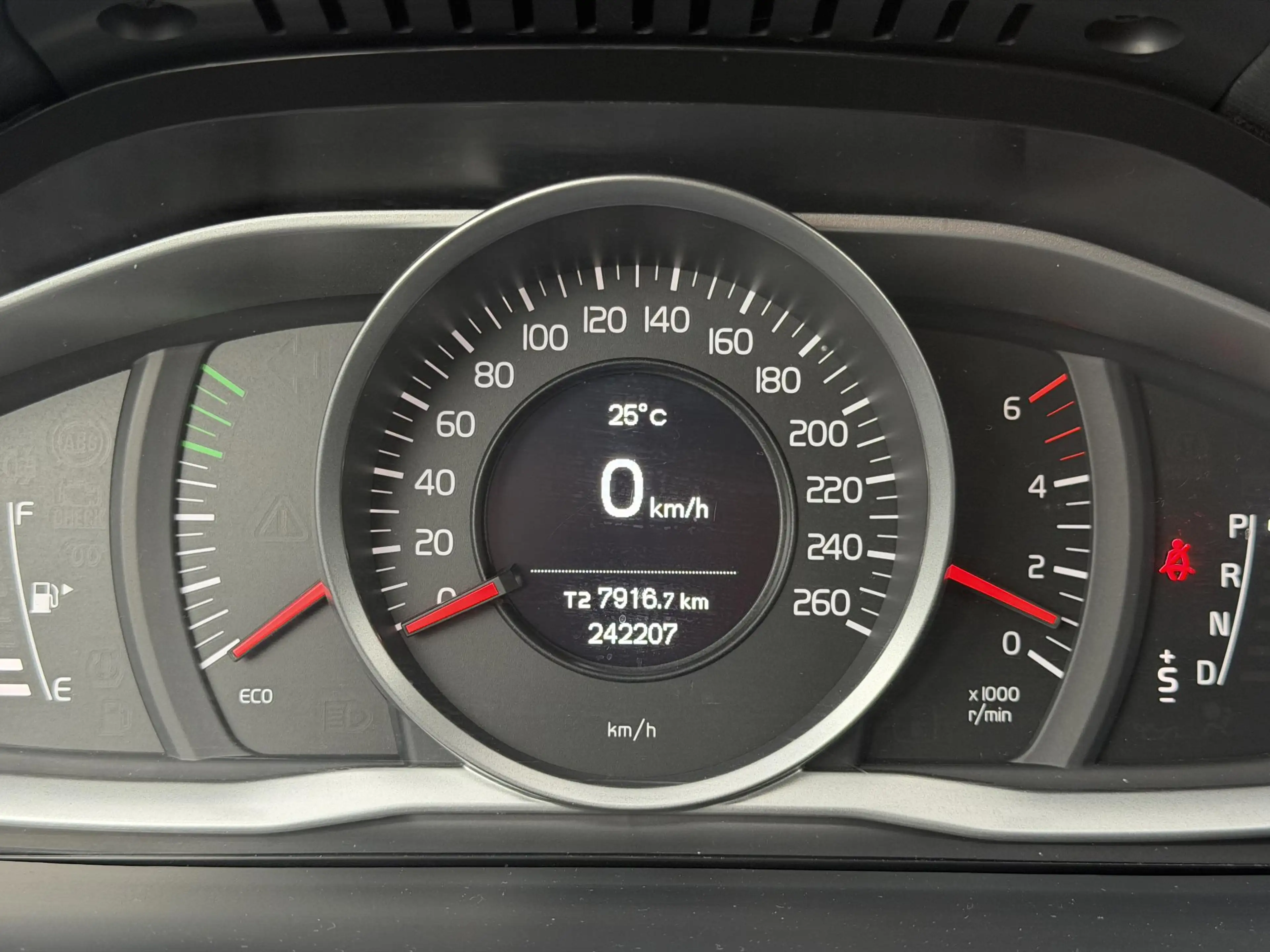 Volvo V60 2.0 D2 Polar+ Dynamic AUTOMAAT | LEDER | NAVIAGTIE — photo 17