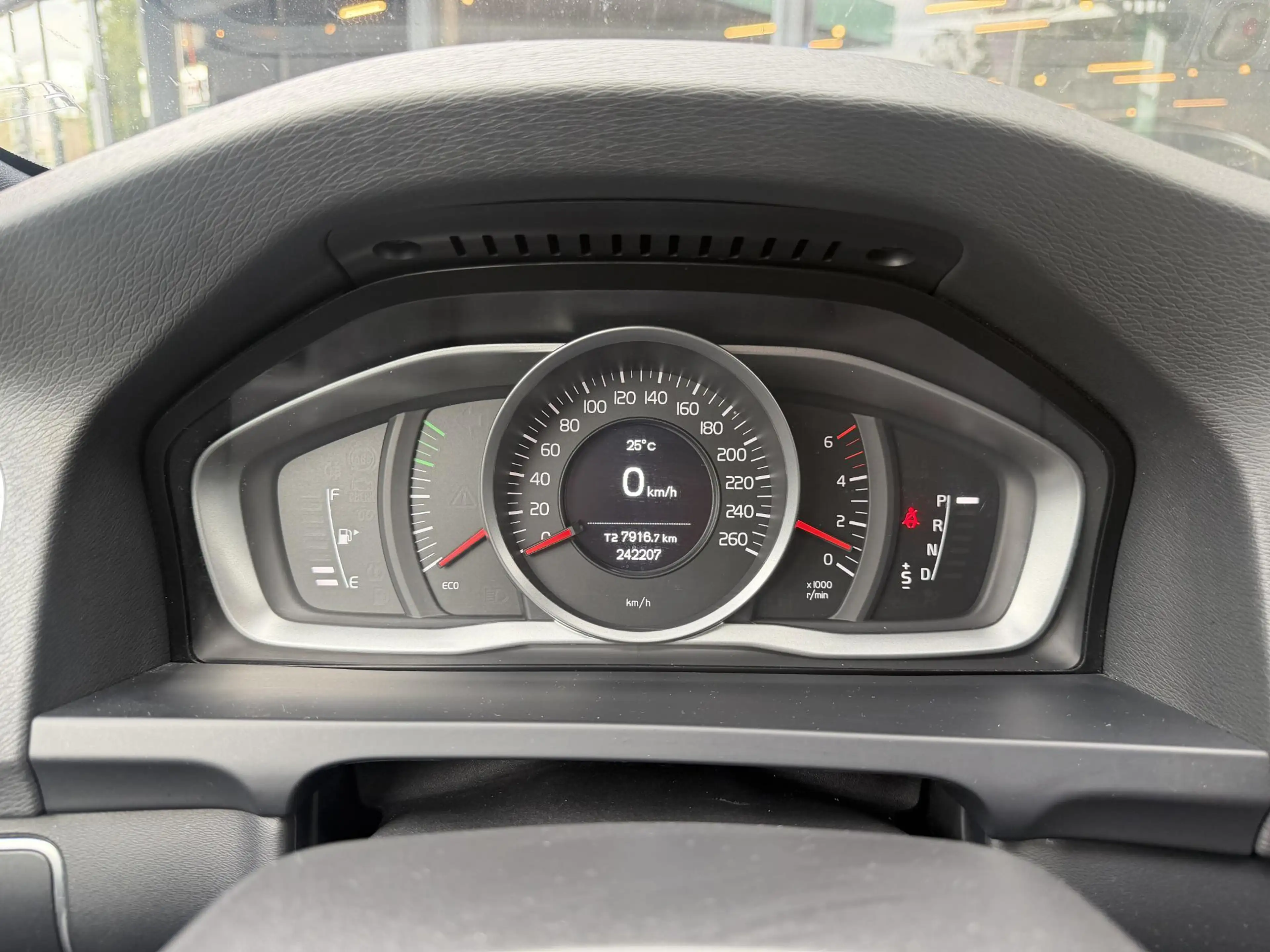 Volvo V60 2.0 D2 Polar+ Dynamic AUTOMAAT | LEDER | NAVIAGTIE — photo 16