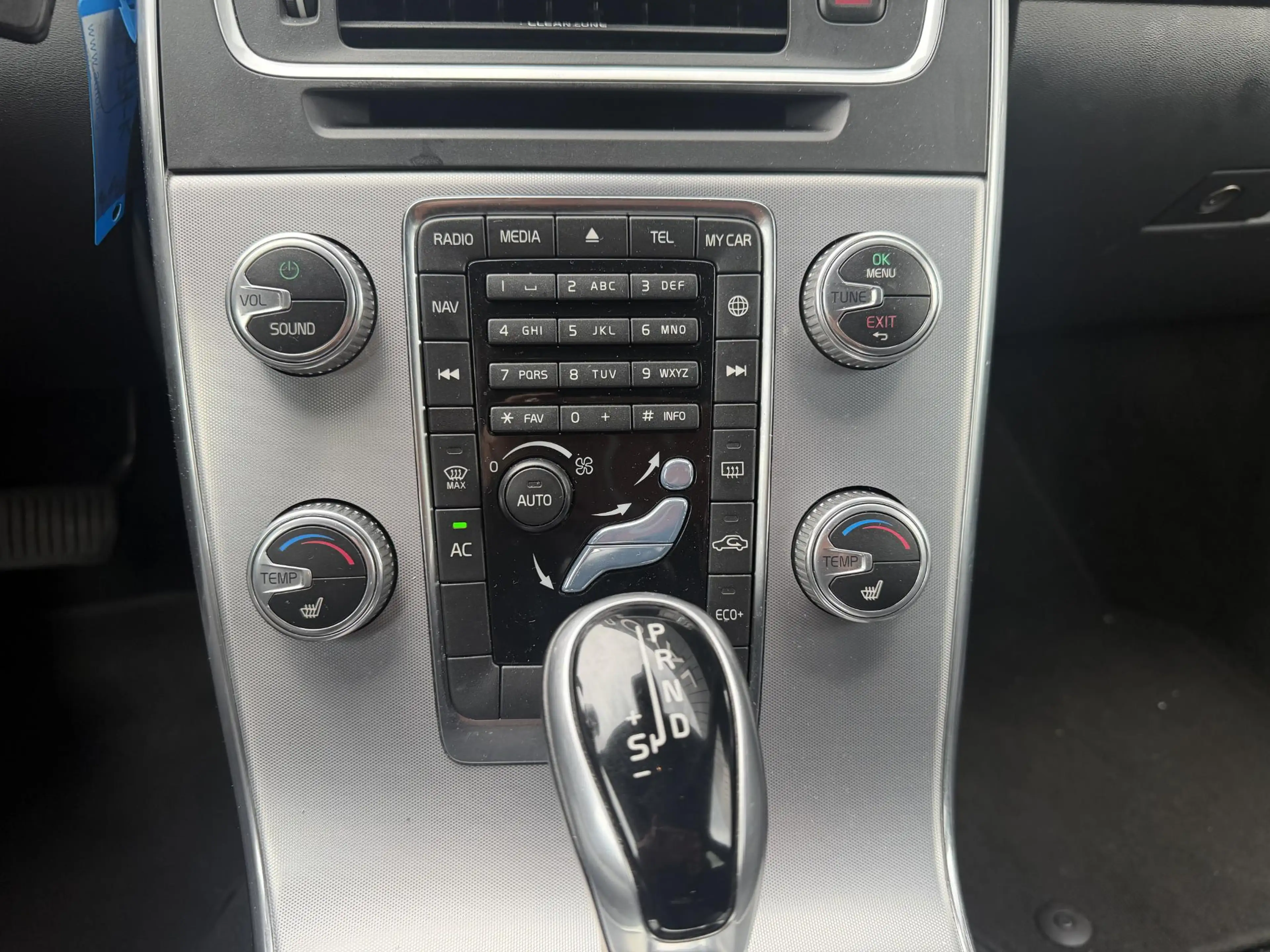 Volvo V60 2.0 D2 Polar+ Dynamic AUTOMAAT | LEDER | NAVIAGTIE — photo 13