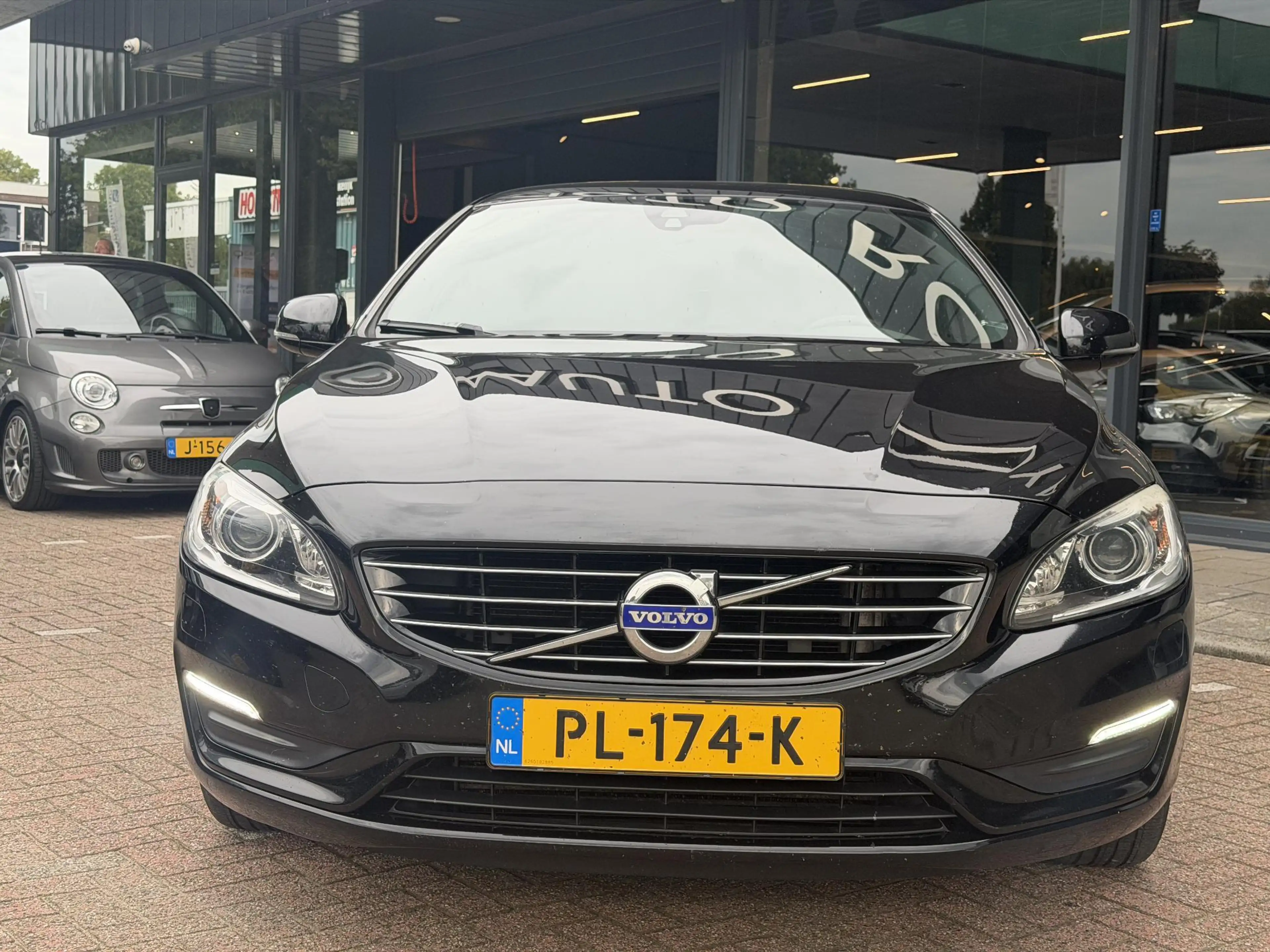Volvo V60 2.0 D2 Polar+ Dynamic AUTOMAAT | LEDER | NAVIAGTIE — photo 6
