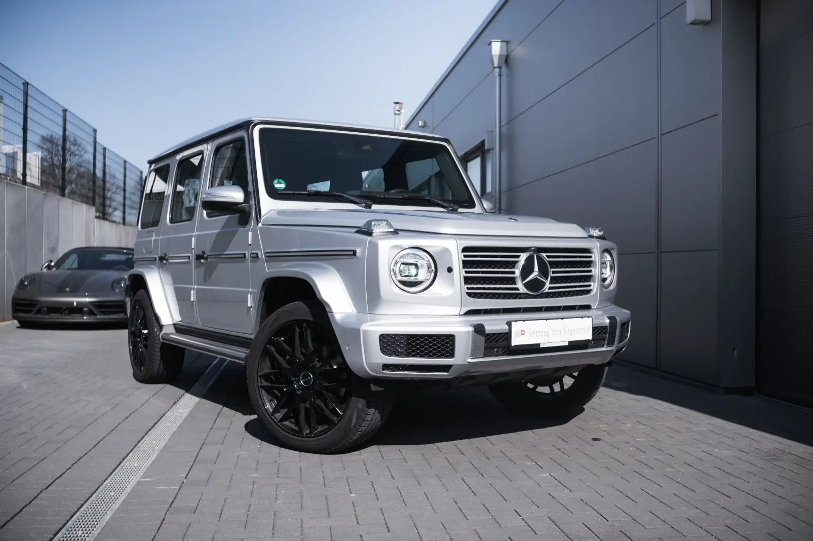 Mercedes-Benz G 350 d - AppleCarPlay-Standheiz.-FW-Dämpfersyst Argent - 2