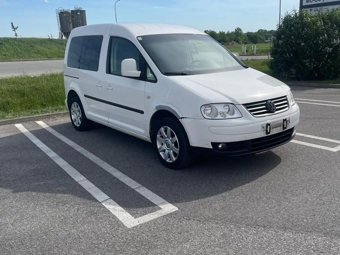 Volkswagen Caddy Life Family 1,9 TDI Weiß - 2