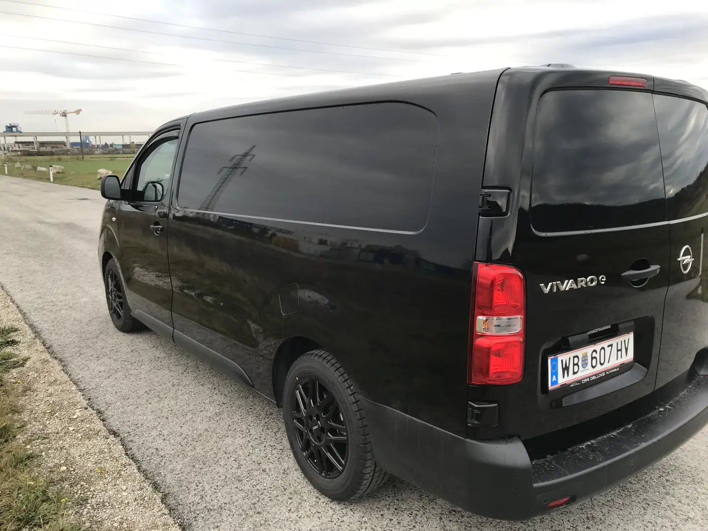 Opel Vivaro-e 75kWh XL mit voller OPEL - Neuwagengarantie Schwarz - 2