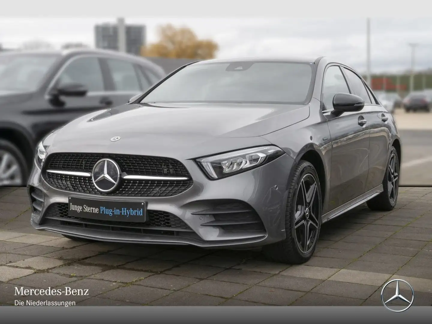 Mercedes-Benz A 250 e Lim EDITION 2020+AMG+NIGHT+LED+8G Grau - 2