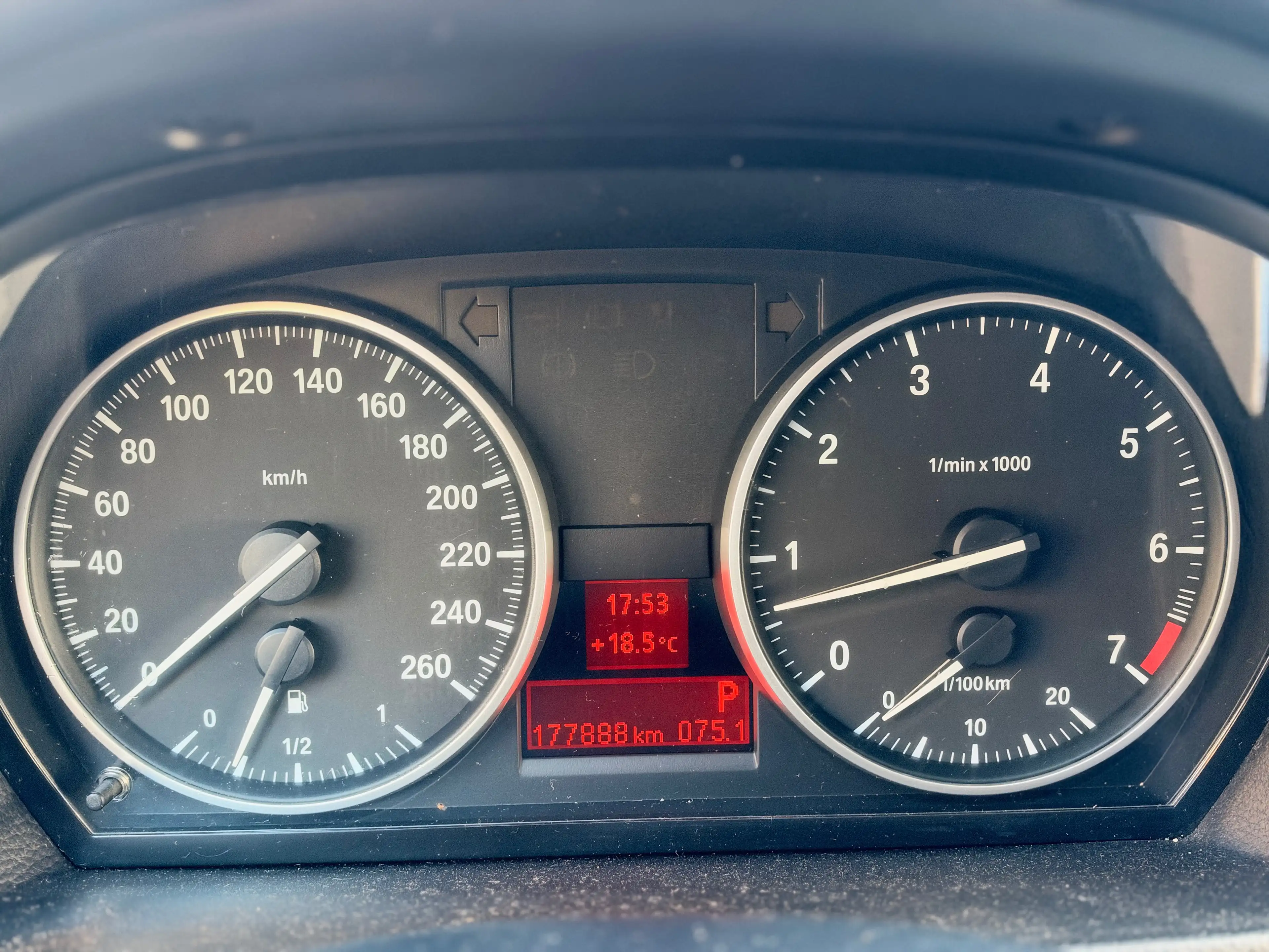 BMW 318 318 i TÜV NEU Kamera Allwetterreifen — photo 14