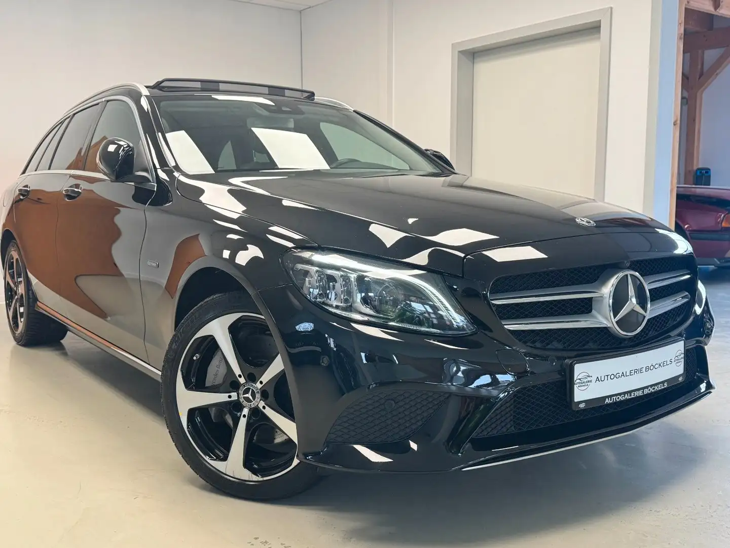 Mercedes-Benz C 300 T e°Pano°Burmester°LED°AHK°360°Multibeam° Negro - 1