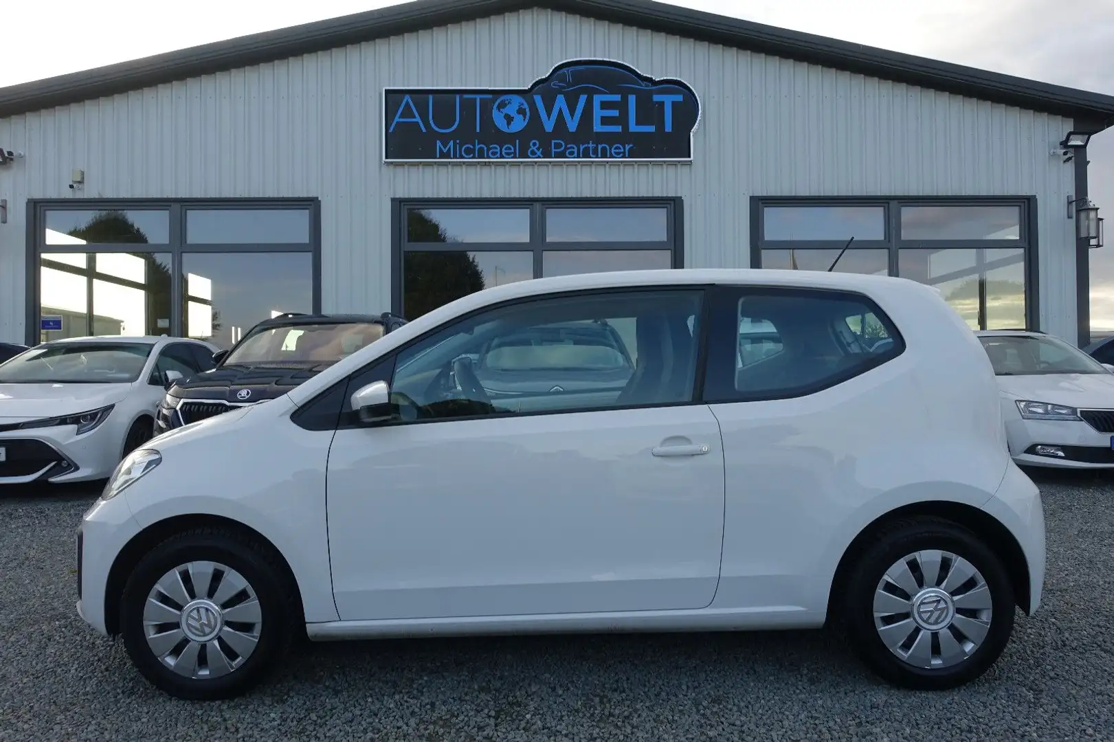 Volkswagen up! 1.0 Ganzjahresreifen Bluet TÜV04/27 Garantie Weiß - 1