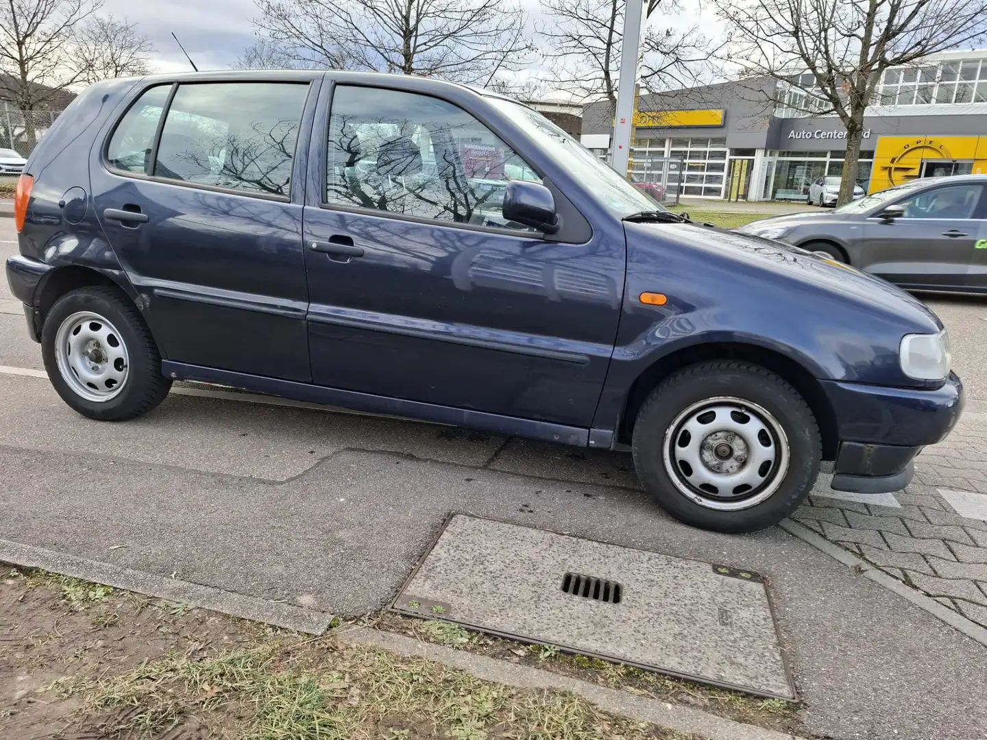 Volkswagen Polo 75 Servo Blue - 1
