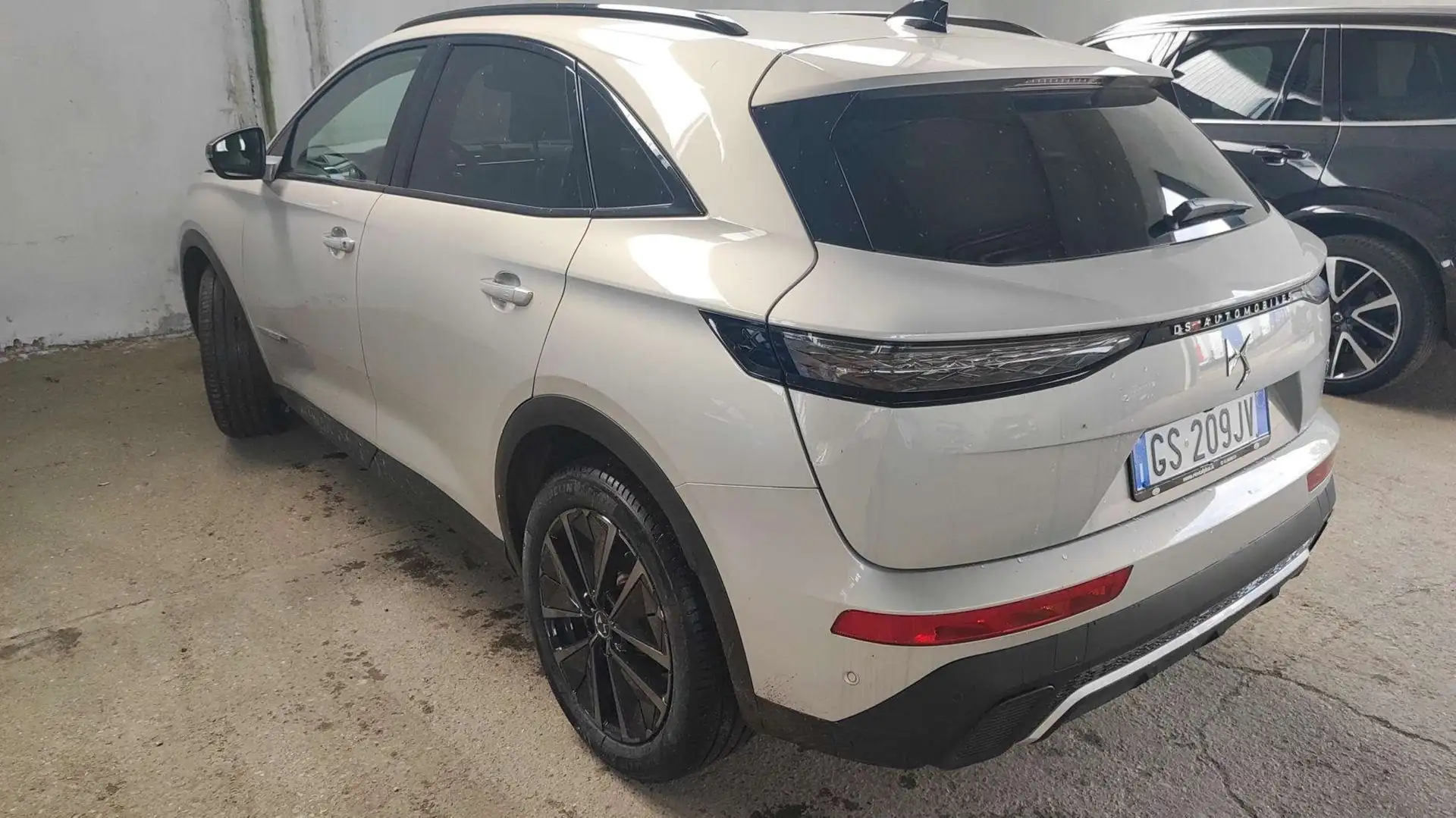 DS Automobiles DS 7 Crossback DS7 1.5 bluehdi Esprit de Voyage 130cv auto Ezüst - 2