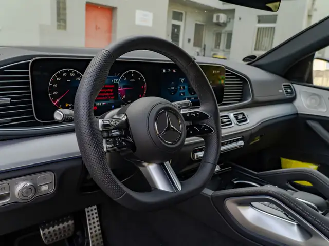 Mercedes-Benz GLE view 12