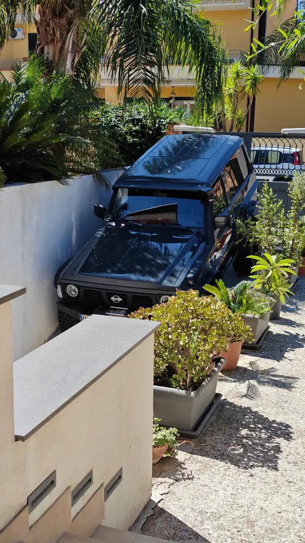 Nissan Patrol GR 2.8 td y60 autovettura storica 5 posti Gris - 2