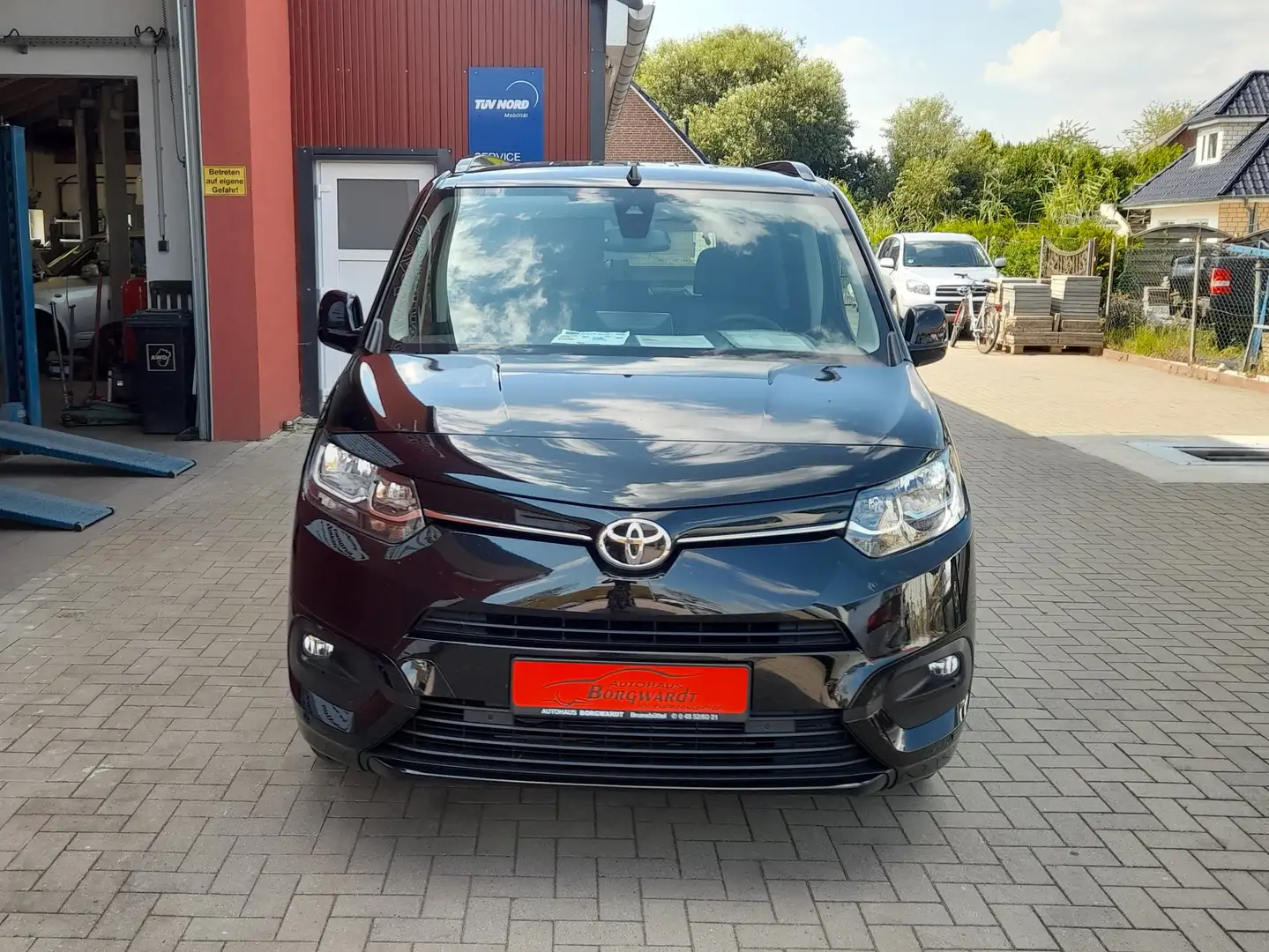 Toyota Proace L1 Team D Schwarz - 1