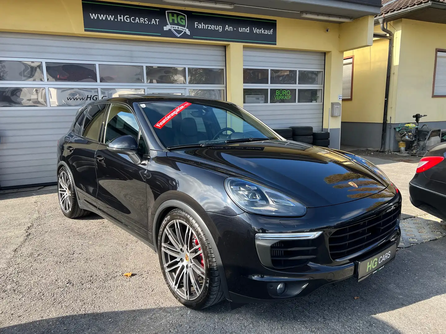 Porsche Cayenne S V8 4,2 Diesel*Panorama*AHK*LED+Memory*Kamera* Schwarz - 1