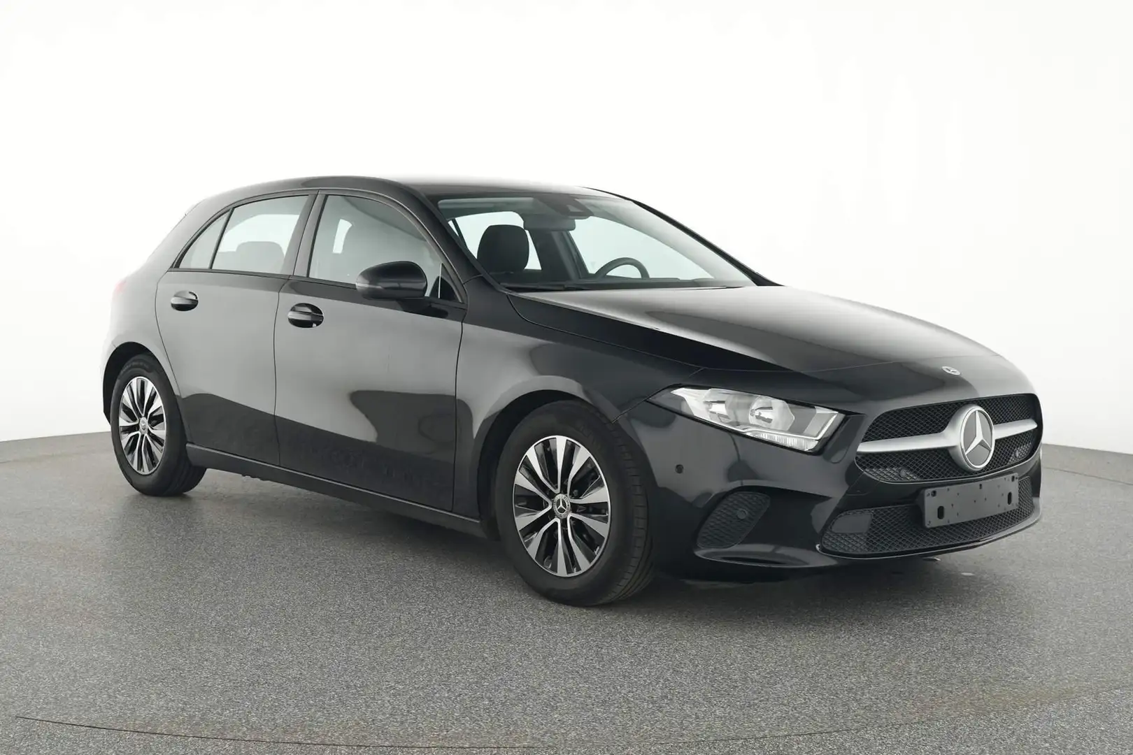 Mercedes-Benz A 180 Hatchback D Business Solution Essential | Automati Negro - 2