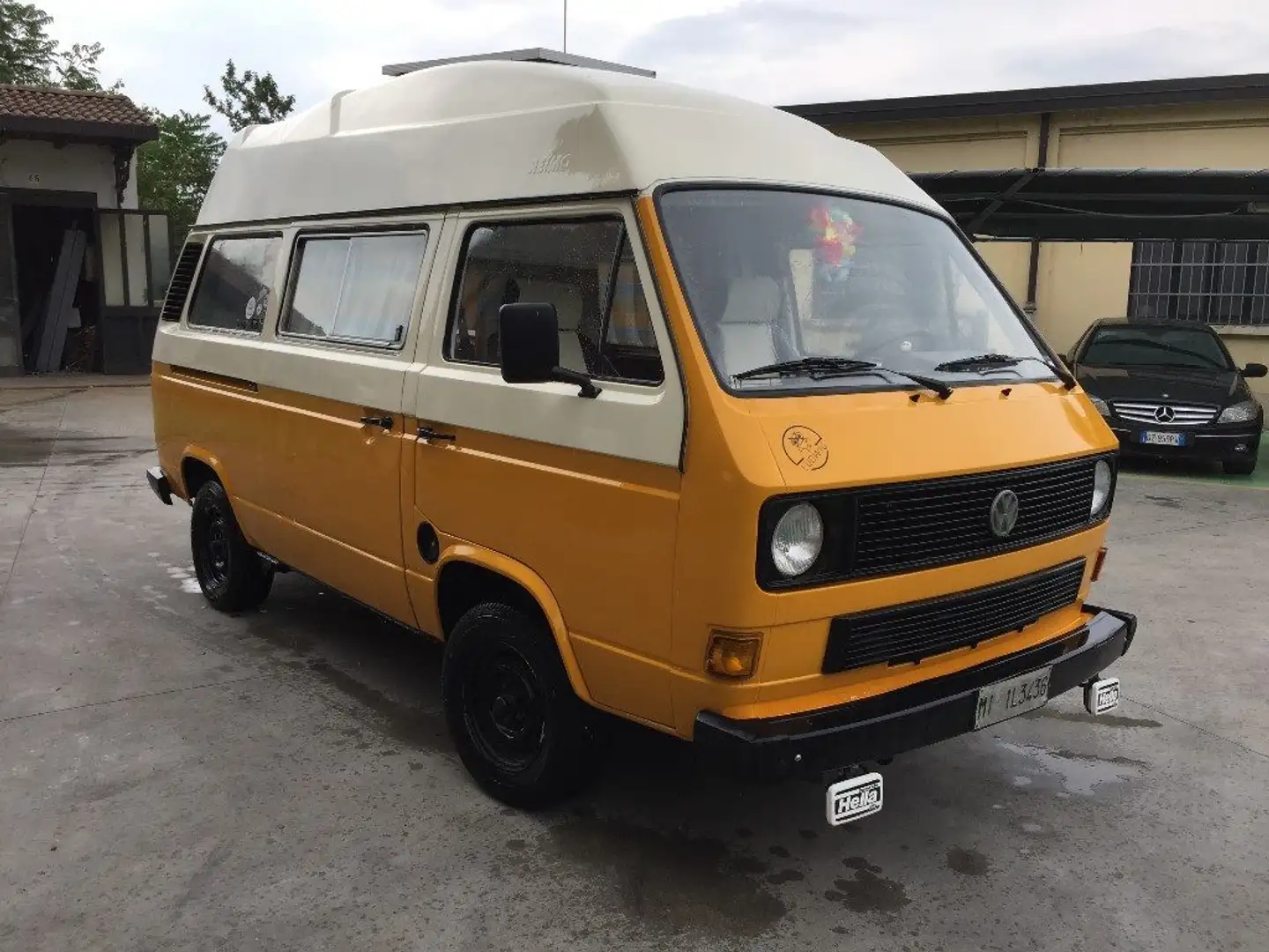 Volkswagen T3 Multivan trasporter Желтый - 1