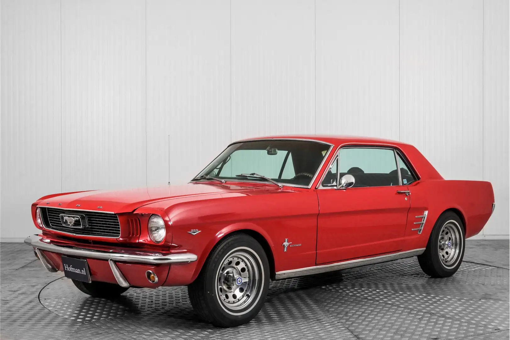 Ford Mustang 289 V8 automatic . Rouge - 1
