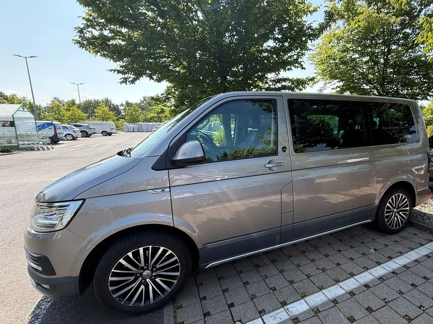 Volkswagen T6 Multivan Multivan DSG Kurz 4MOTION PanAmericana Gold - 1