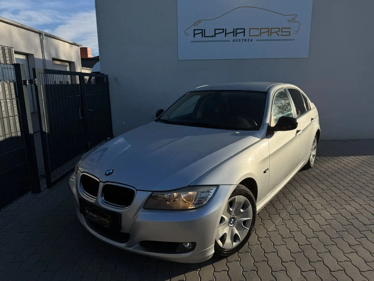 BMW 316 D LCI E90 Advantage N47 Silber - 2