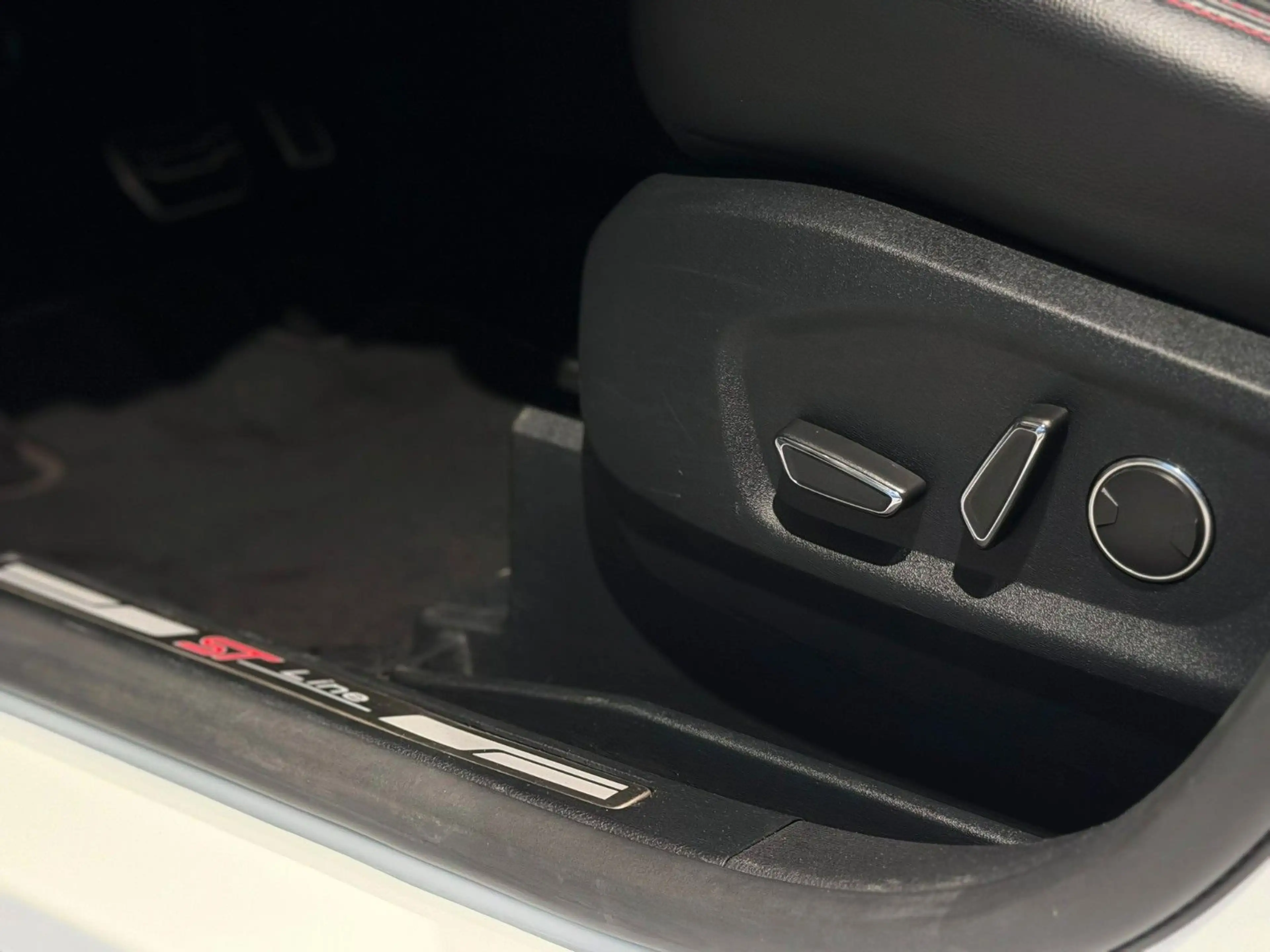 Ford S-Max Hybrid ST-Line *MEMORY*LHZ*SHZ*RFK* — photo 12