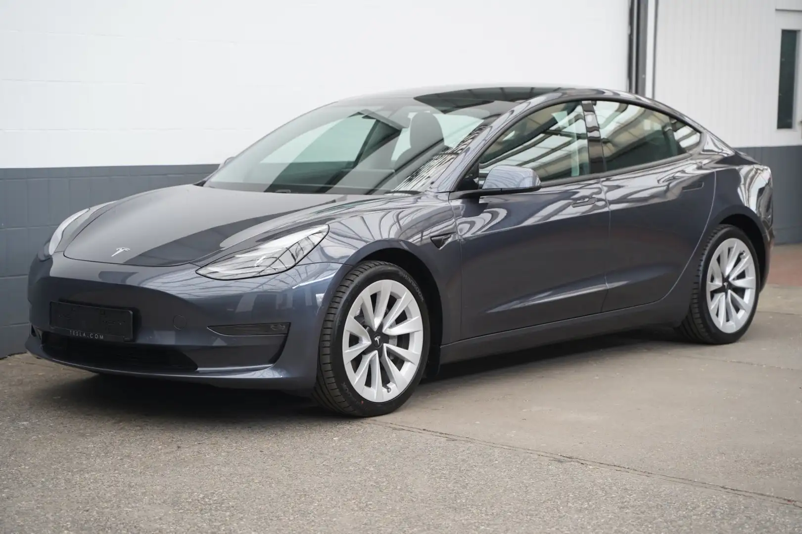 Tesla Model 3 Standard Range+ *AHK*19-Zoll* Grau - 1