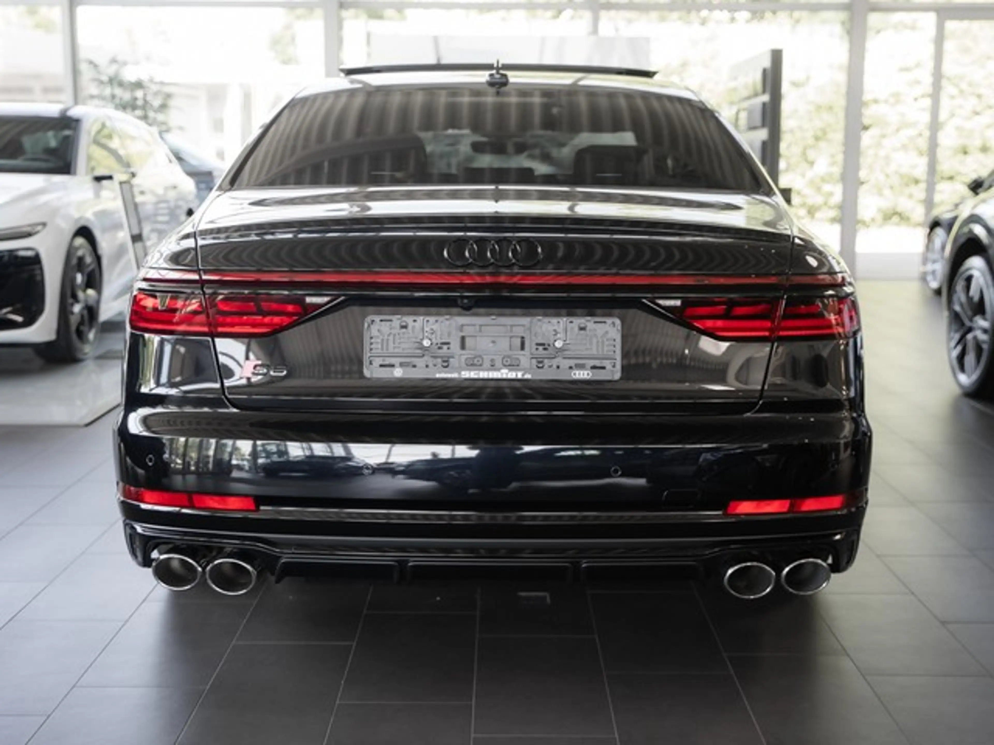 Audi S8 TFSI quattro ACC Dig.-Matrix LED Pano B&O Stand... — photo 10