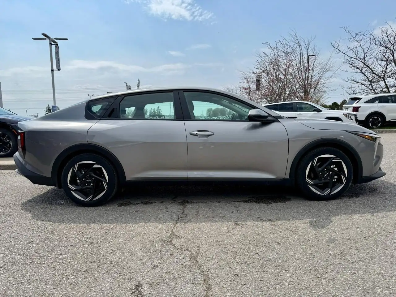 Kia K4 снимка Kia K4