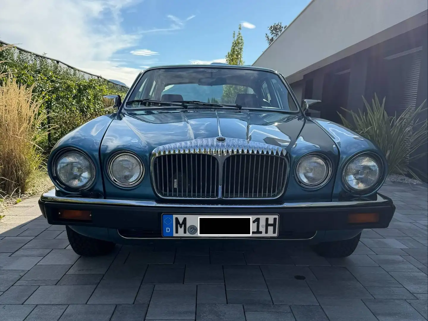 Jaguar XJ6 Daimler Sovereign III 4.2 Blau - 1