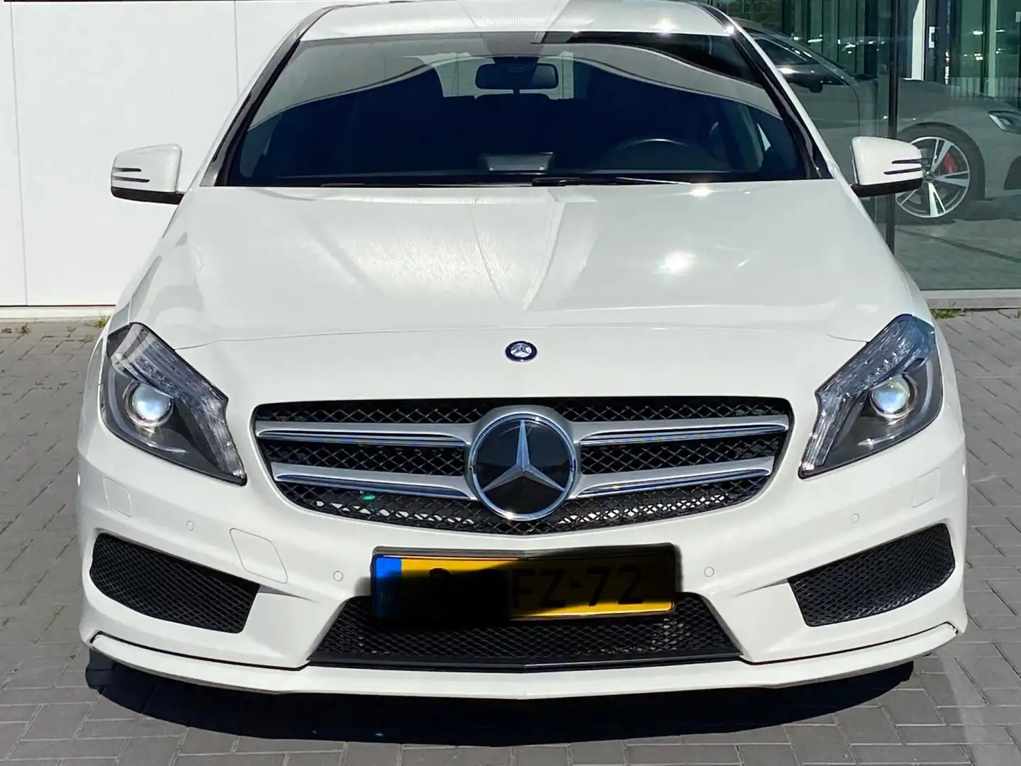 Mercedes-Benz A 180 BlueEFFICIENCY Edition Wit - 1