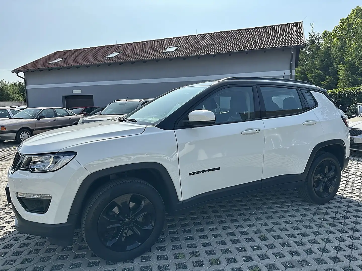 Jeep Compass 2,0 MultiJet II AWD Longitude Aut. Weiß - 2